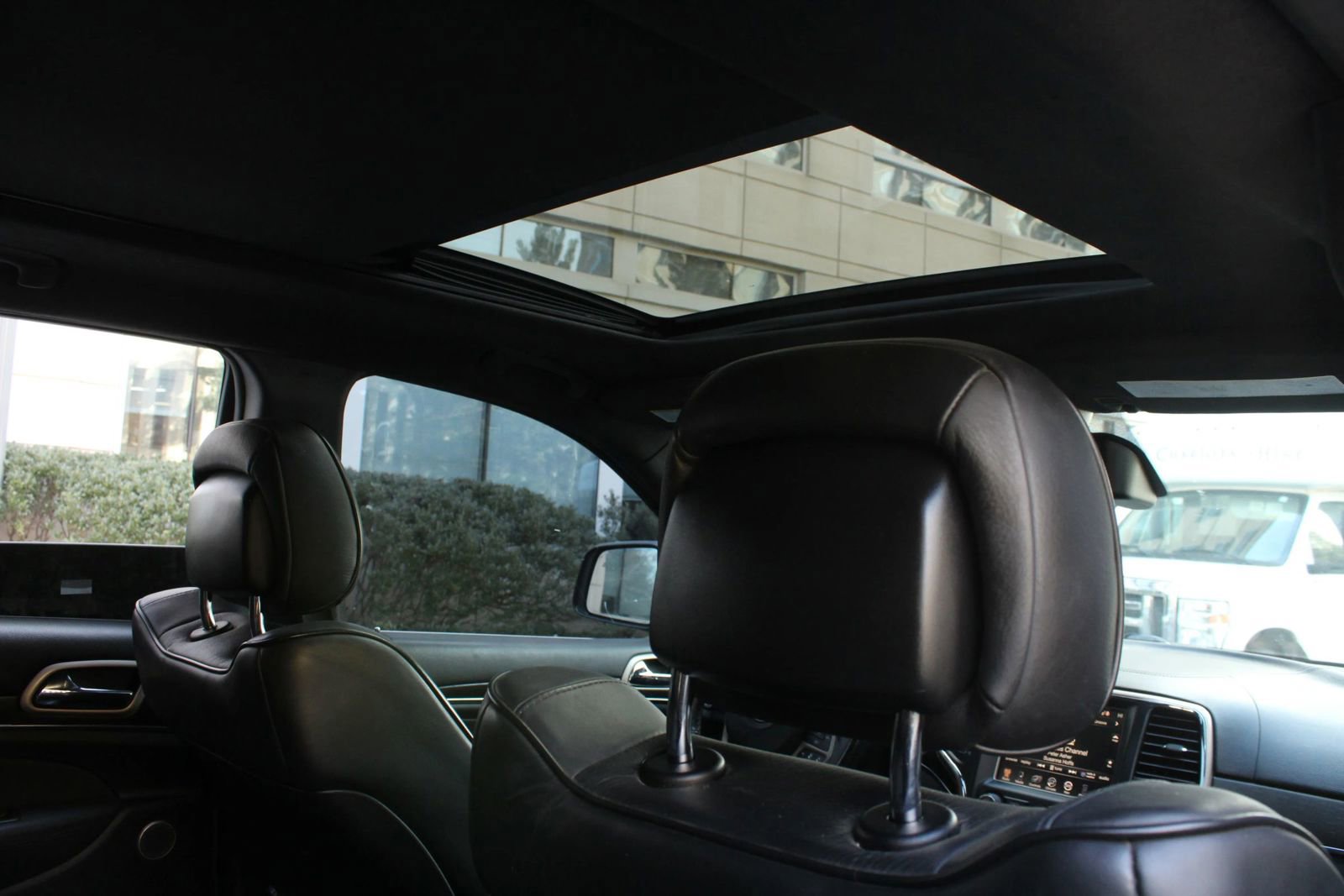 Used 2014 Jeep Grand Cherokee Summit image 21