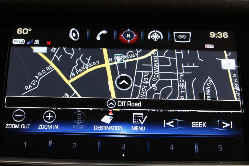 Used 2018 Cadillac XT5 Premium Luxury FWD image 32