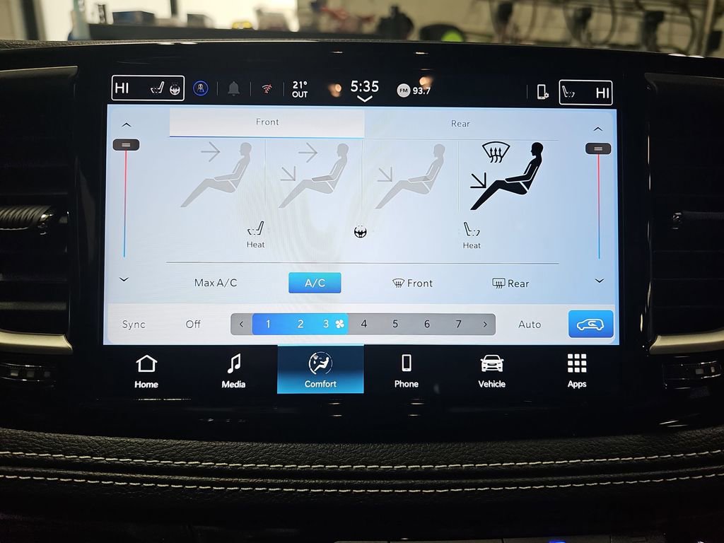 New 2026 Chrysler Pacifica Select image 25