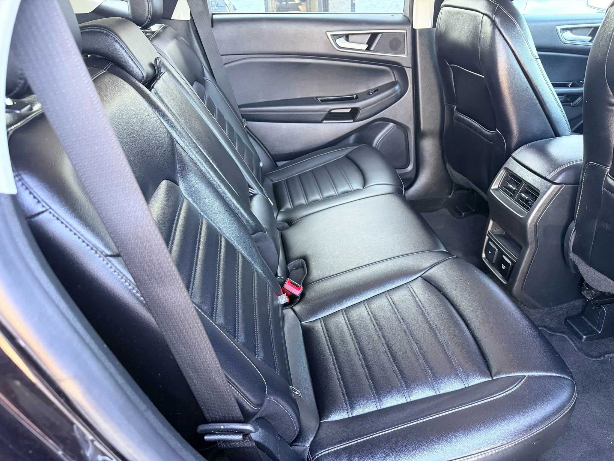 Used 2019 Ford Edge SEL w/ Equipment Group 201A image 17