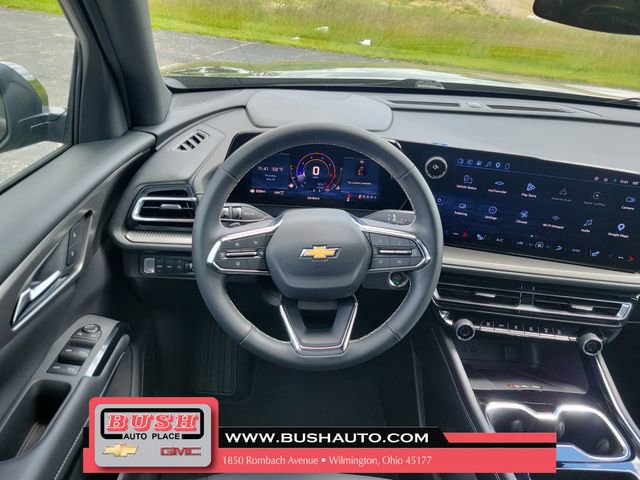 Used 2026 Chevrolet Traverse LT AWD/4WD image 12