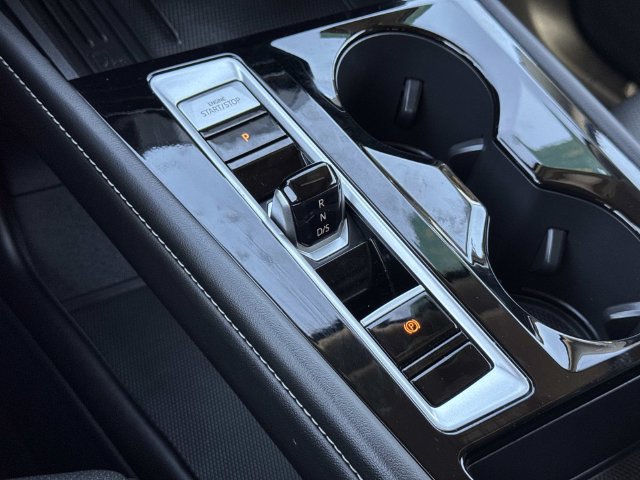 Certified 2025 Volkswagen Atlas SE AWD/4WD image 17