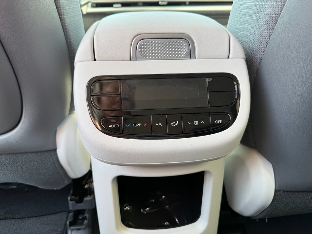 Certified 2026 Hyundai Ioniq 9 SE AWD/4WD image 18