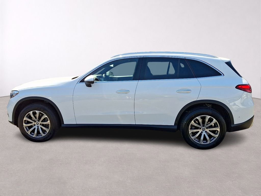 Used 2024 Mercedes-Benz GLC 300 4MATIC image 4