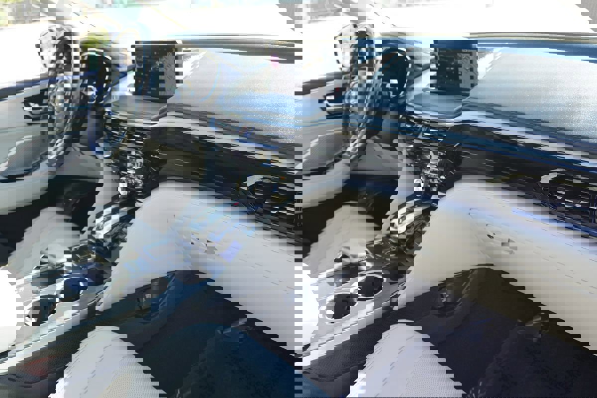 Used 2022 Acura MDX FWD w/ Technology Package image 15