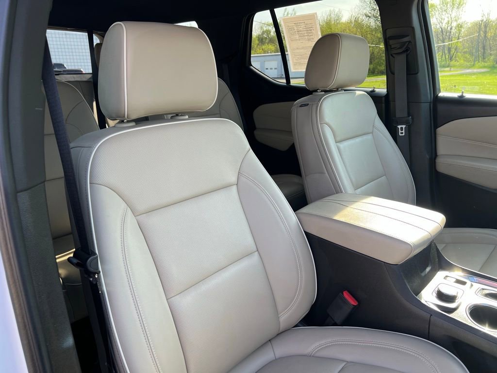 Used 2023 Chevrolet Traverse Premier AWD/4WD image 11