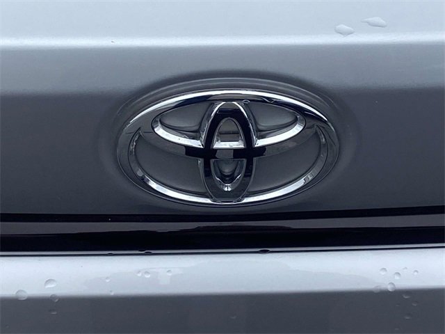 Used 2023 Toyota Corolla LE image 6