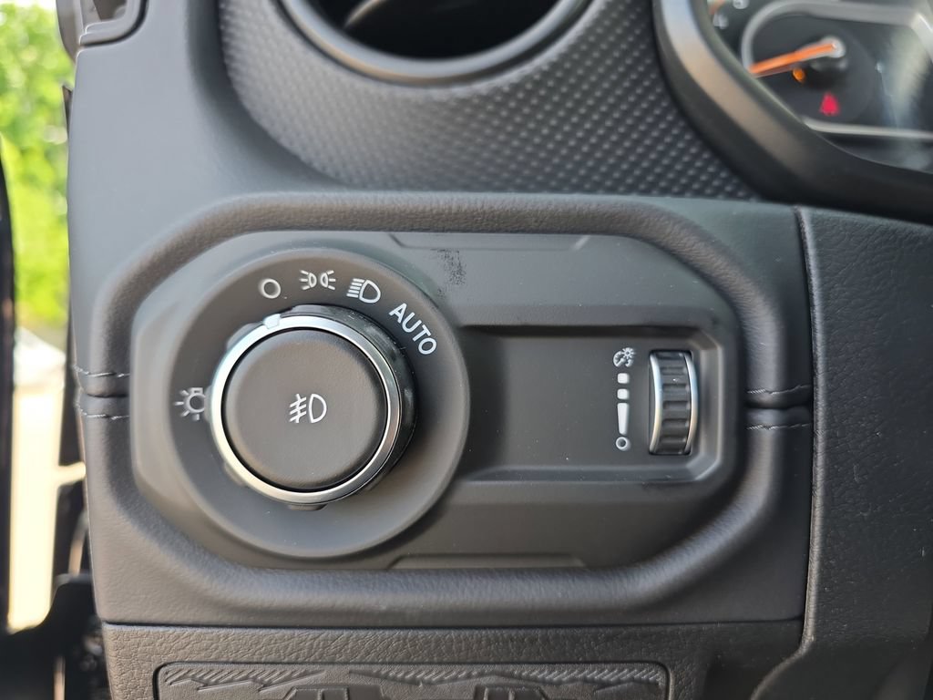 New 2026 Jeep Wrangler Unlimited Rubicon AWD/4WD image 25