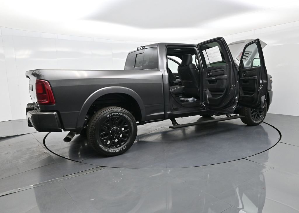 New 2025 RAM 3500 Limited image 32