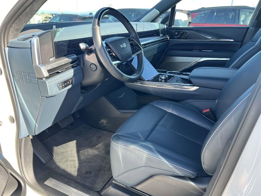 New 2025 Cadillac Escalade IQ Luxury 2 image 9