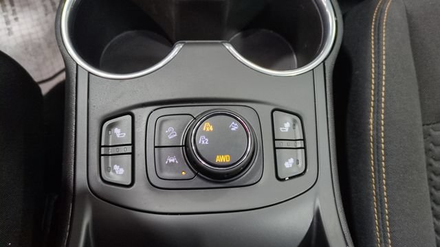 Used 2021 GMC Terrain SLE w/ Driver Convenience Package AWD/4WD image 29