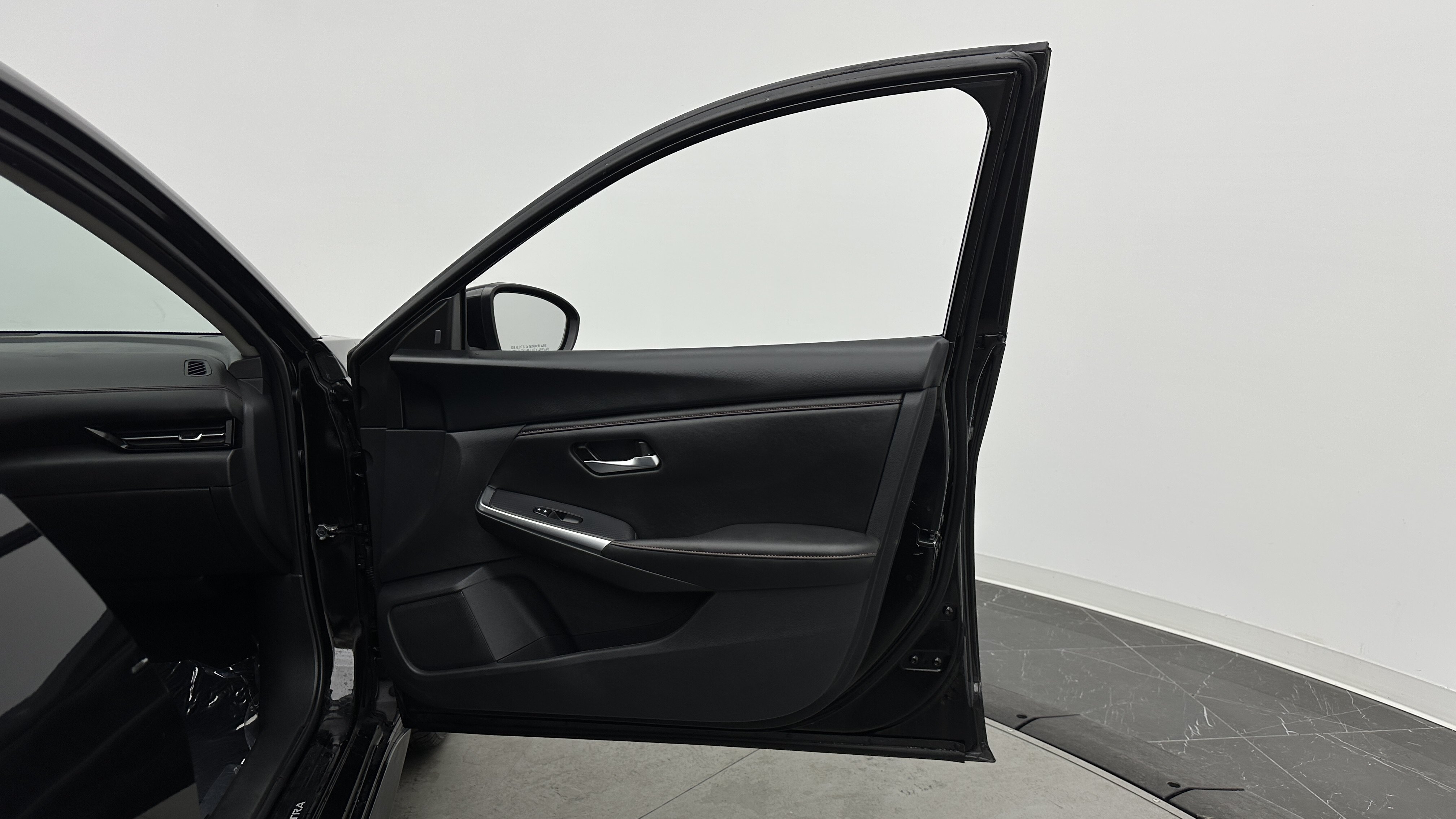 Used 2024 Nissan Sentra SR FWD image 33
