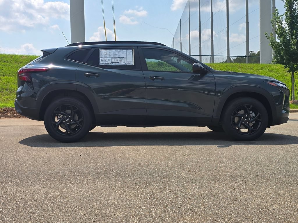 New 2026 Chevrolet Trax LT w/ Driver Confidence Package FWD image 28