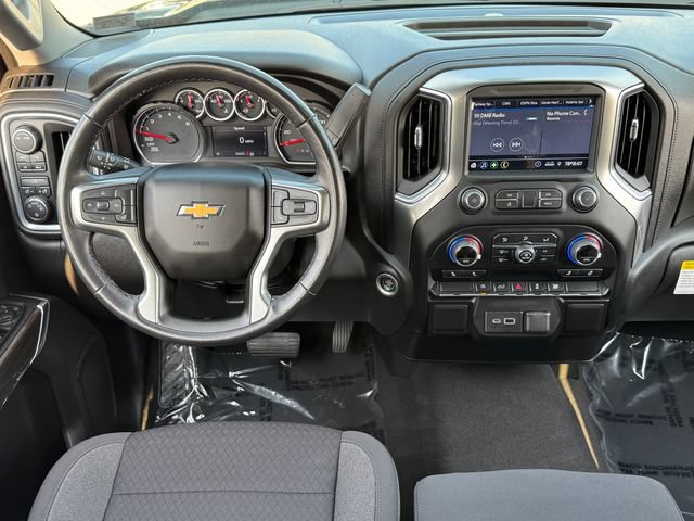 Used 2022 Chevrolet Silverado 1500 LT AWD/4WD image 4