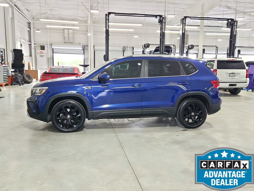 Used 2022 Volkswagen Taos SE FWD image 4