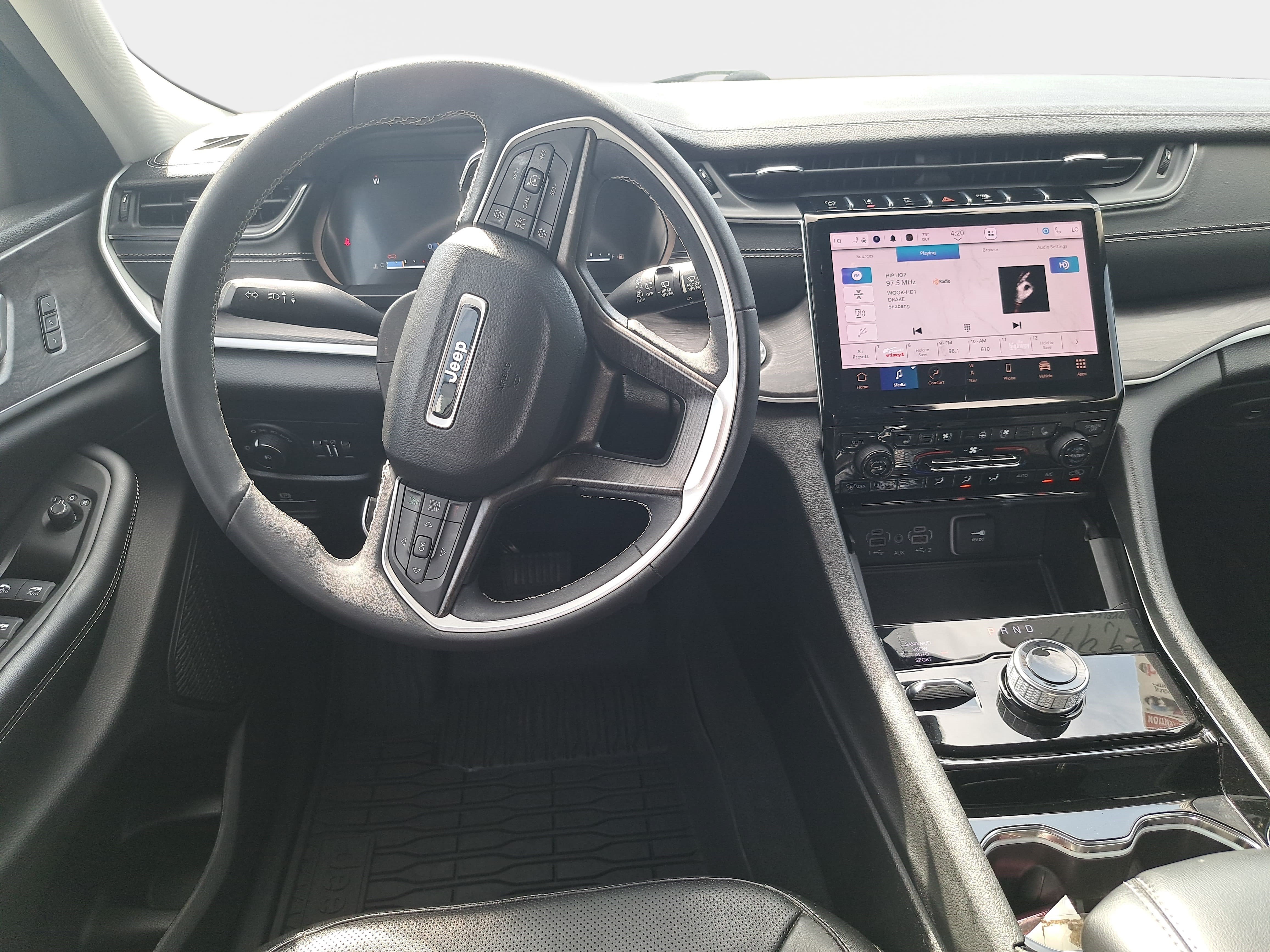 Used 2023 Jeep Grand Cherokee L Limited w/ Luxury Tech Group II AWD/4WD image 18
