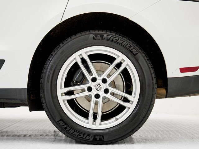 Certified 2025 Porsche Macan image 30