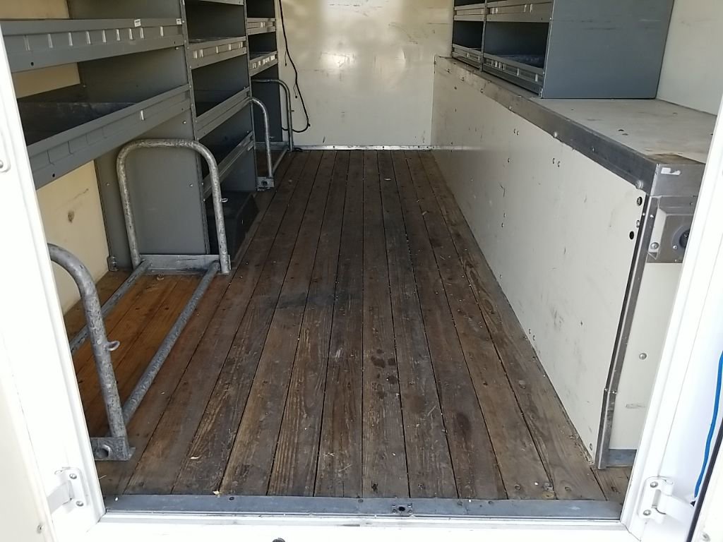 Used 2015 Ford E-450 and Econoline 450 Super Duty w/ Power Windows & Locks Group image 13