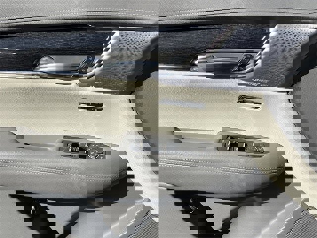 Used 2023 Cadillac XT6 Premium Luxury w/ Technology Package image 24