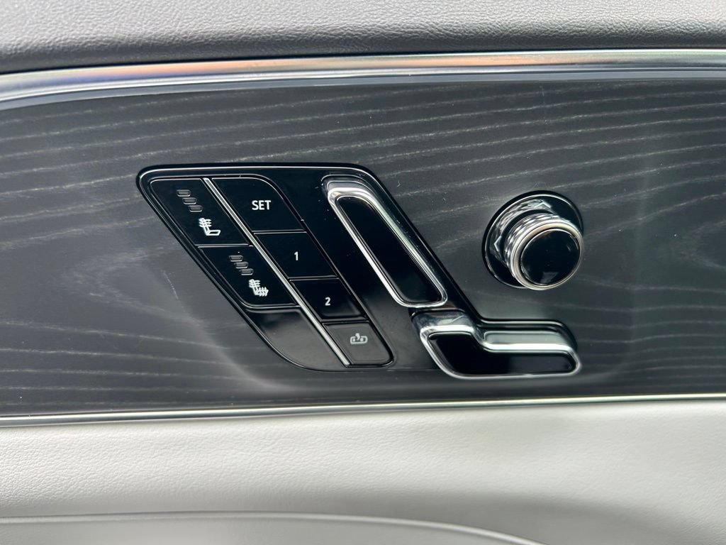 Used 2025 Cadillac Lyriq Sport RWD image 52