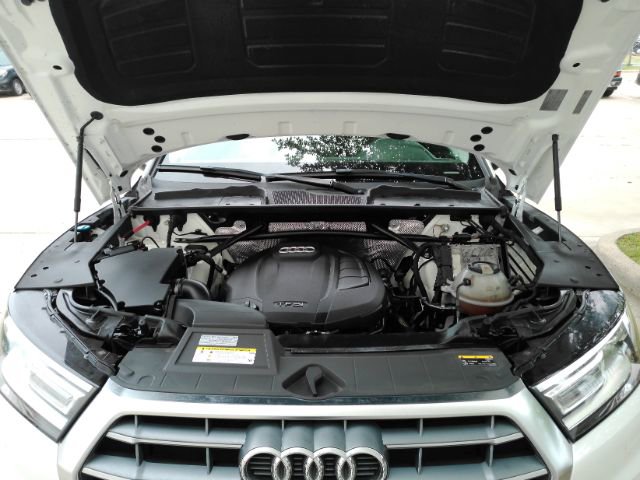 Used 2020 Audi Q5 2.0T Premium image 56