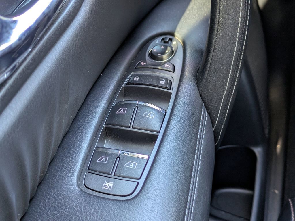 Used 2020 Nissan Armada Platinum w/ Captain's Chairs Package image 27