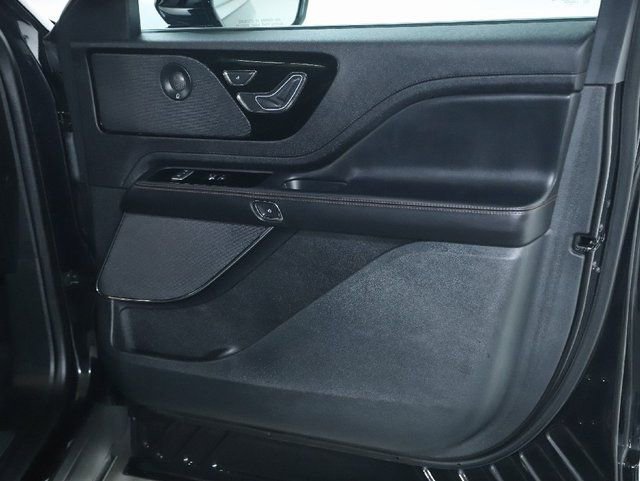 Certified 2023 Lincoln Aviator Reserve w/ Equipment Group 201A image 34