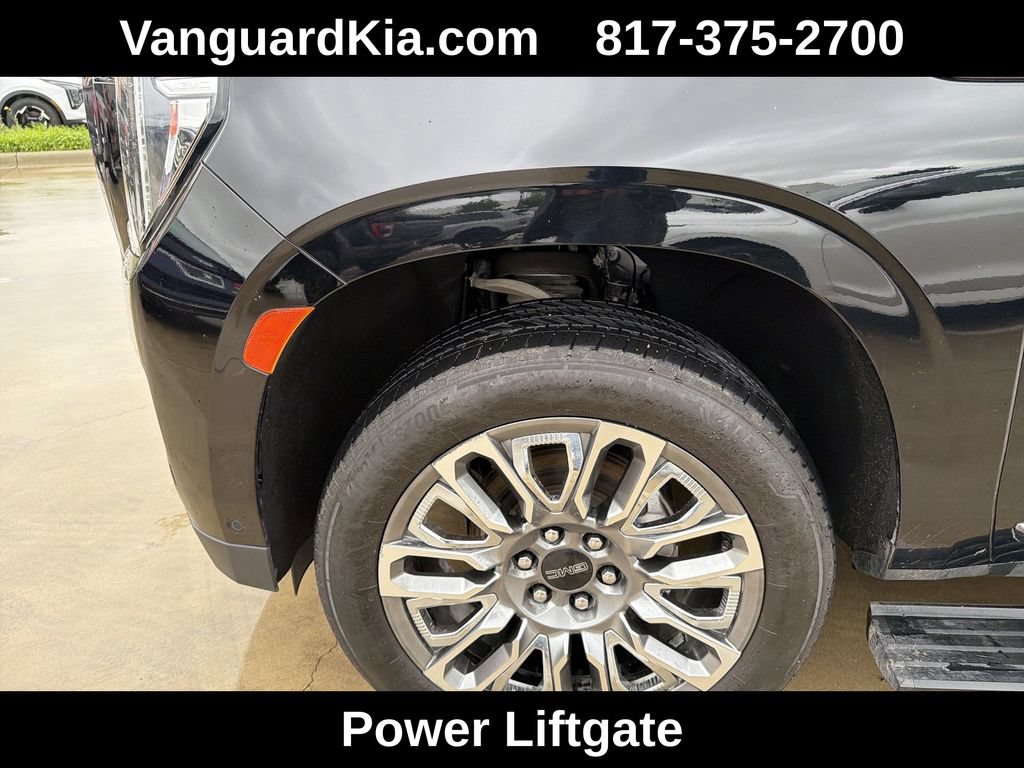 Used 2024 GMC Yukon XL Denali Ultimate AWD/4WD image 22