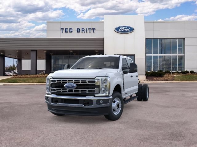 New 2026 Ford F350 XL w/ XL Chrome Package AWD/4WD image 3