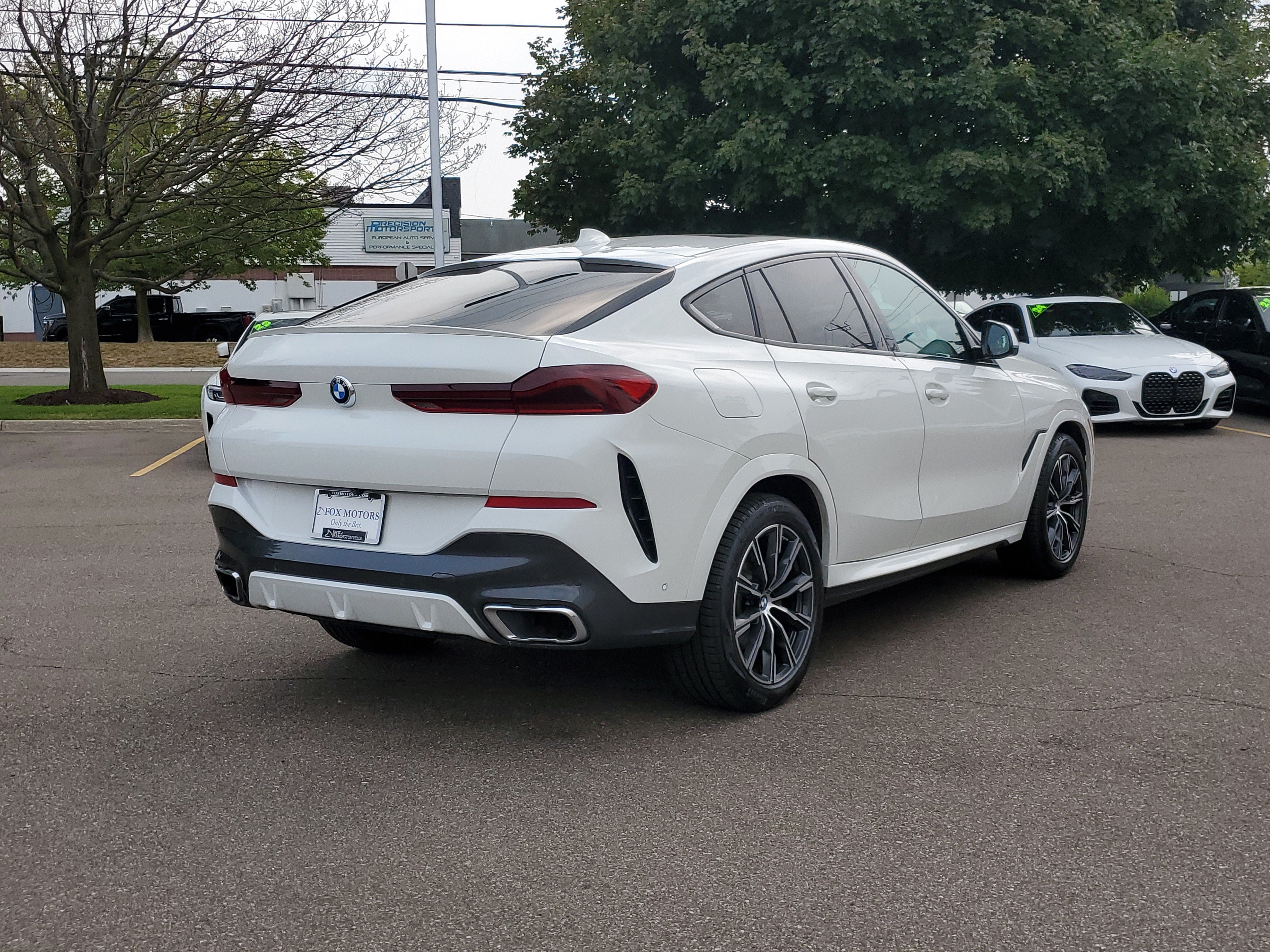 Used 2022 BMW X6 xDrive40i w/ M Sport Package AWD/4WD image 5