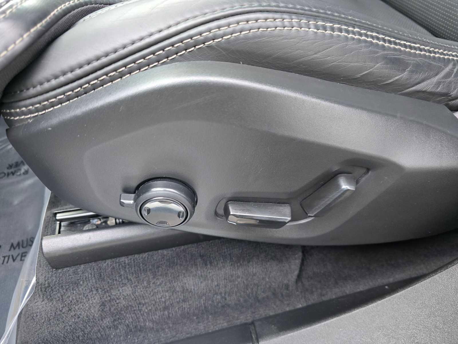 Certified 2023 Volvo XC90 T8 Ultimate w/ Protection Package Premier image 26