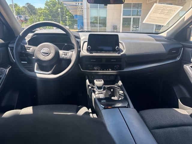 Used 2024 Nissan Rogue SV FWD image 16