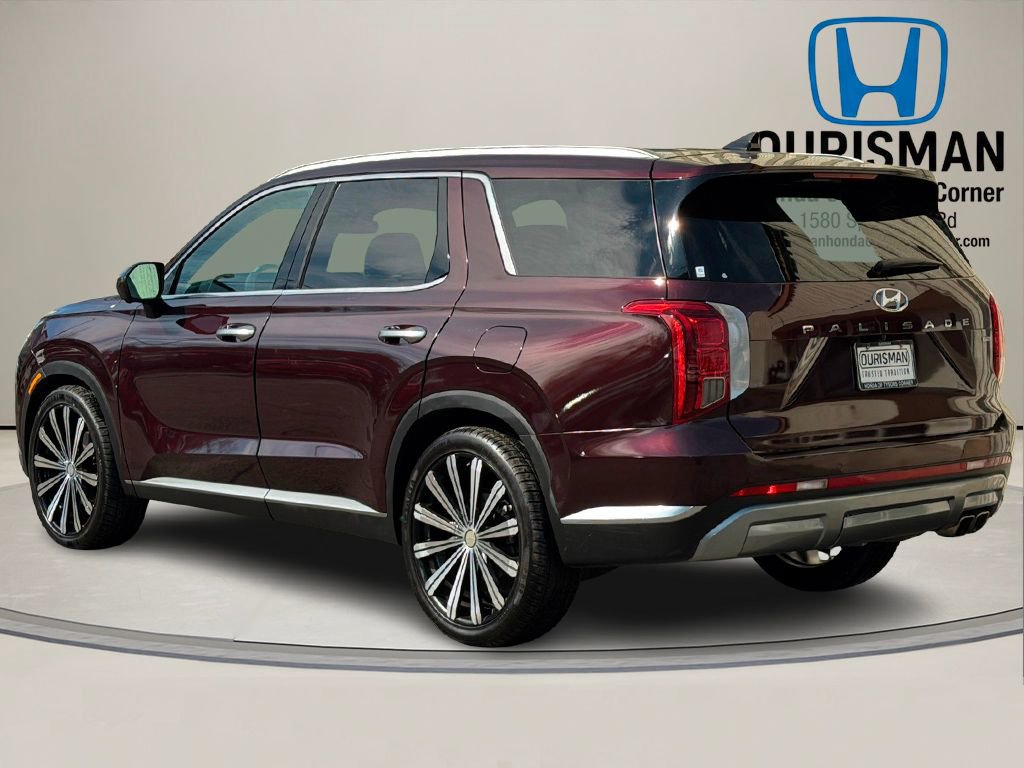 Used 2023 Hyundai Palisade Limited image 3