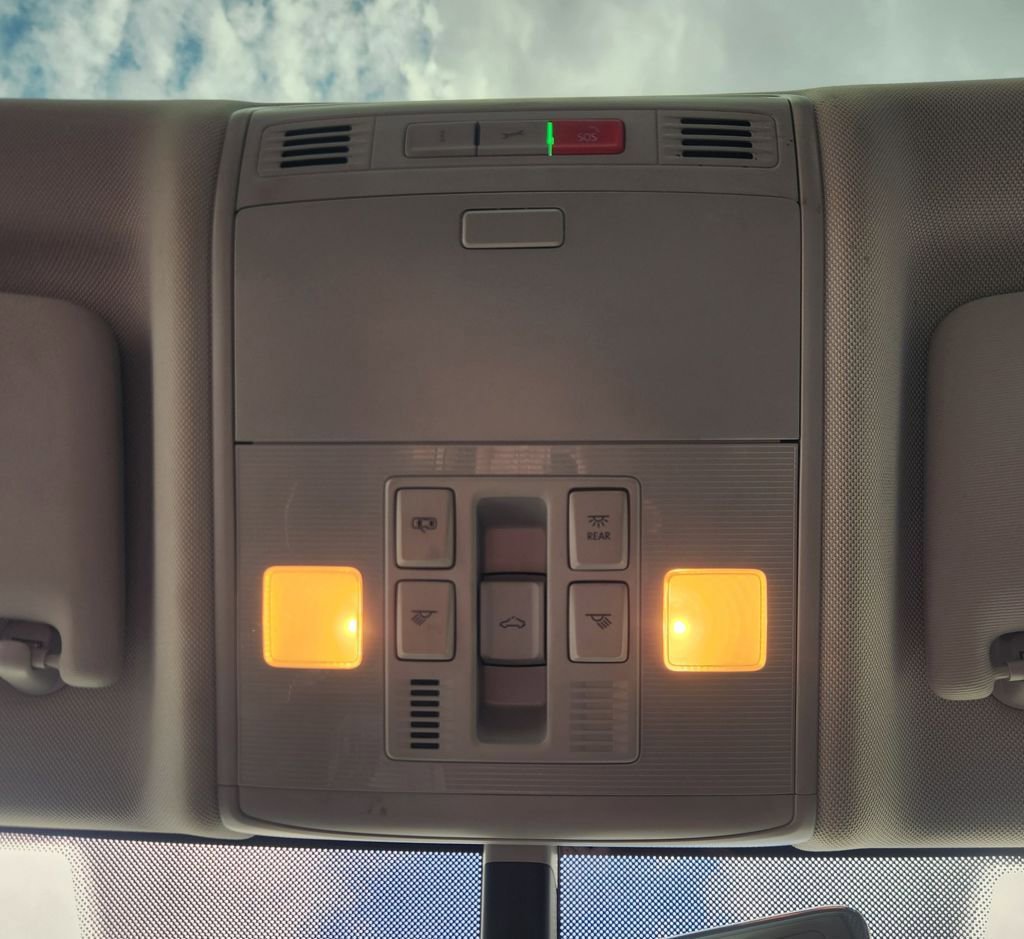 Used 2020 Volkswagen Jetta SE w/ SE Cold Weather Package image 27