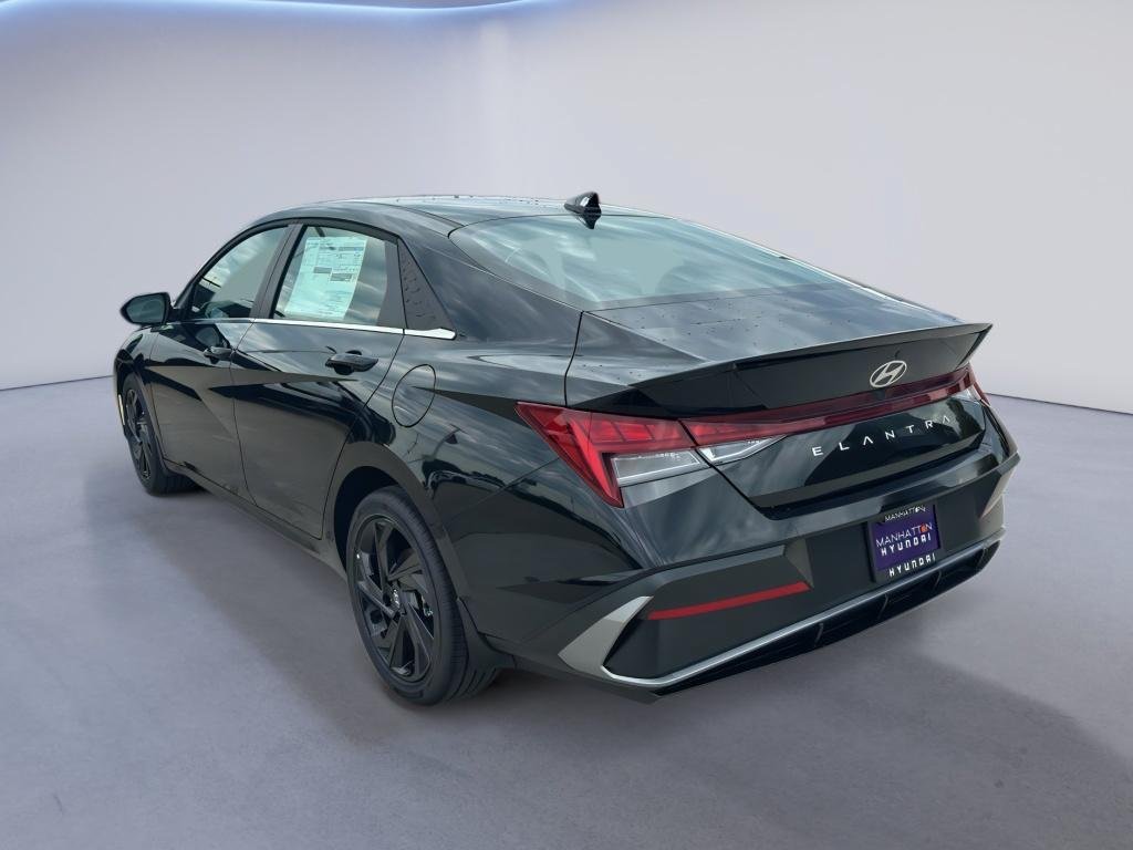 New 2026 Hyundai Elantra SEL Sport Premium FWD image 6