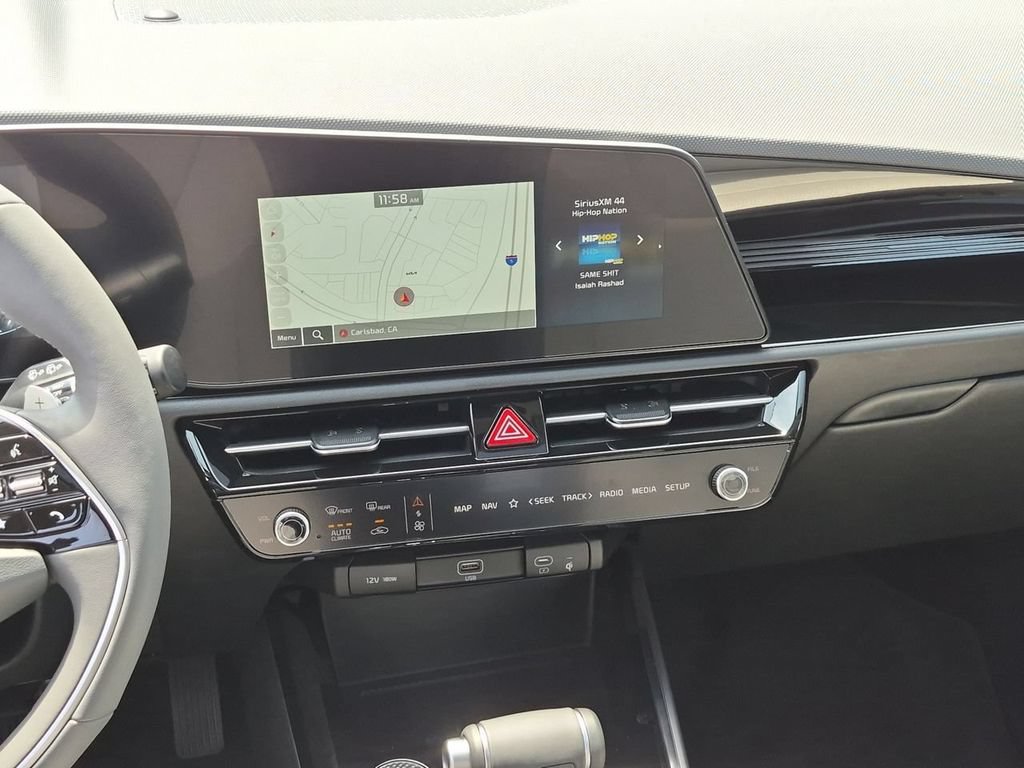New 2026 Kia Niro FWD image 13