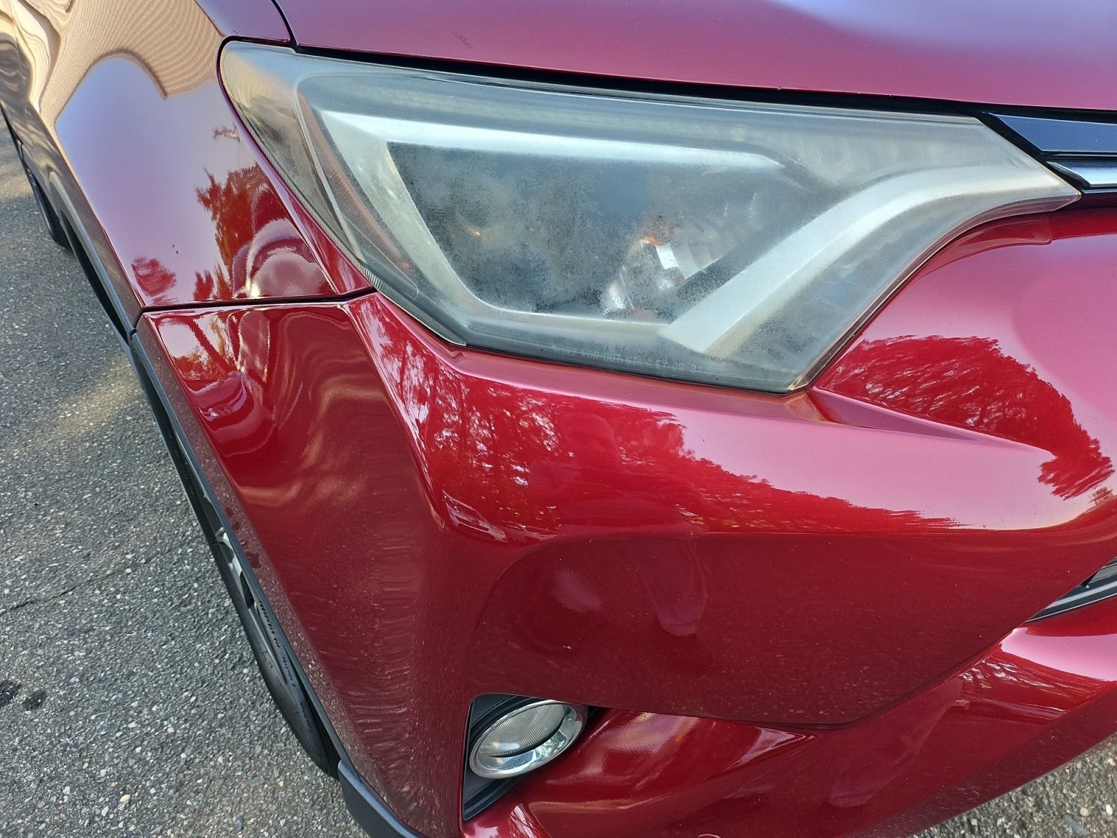 Used 2018 Toyota RAV4 XLE AWD/4WD image 12