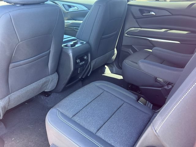 New 2026 Chevrolet Traverse LT w/ Driver Confidence Package AWD/4WD image 32