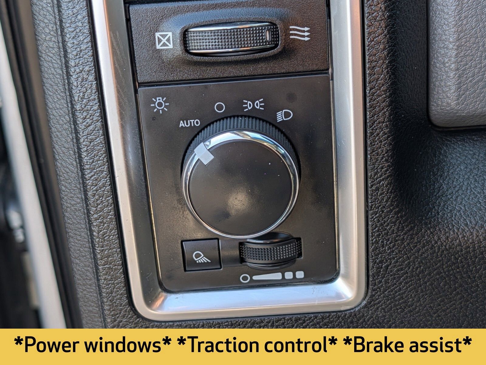 Used 2016 RAM 1500 Classic SLT image 8