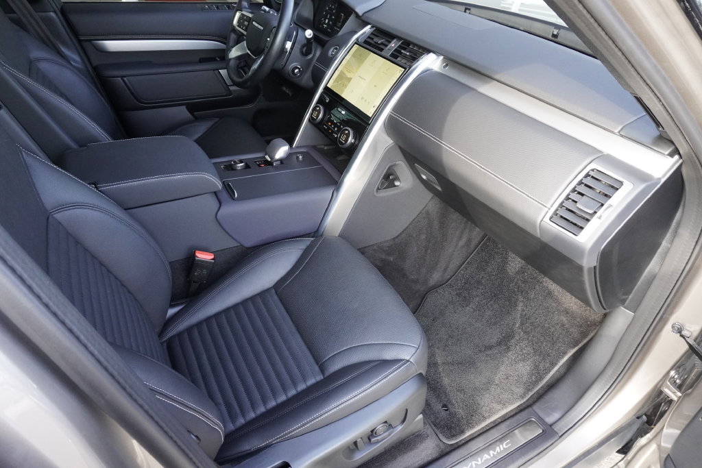 Used 2021 Land Rover Discovery S R-Dynamic AWD/4WD image 21