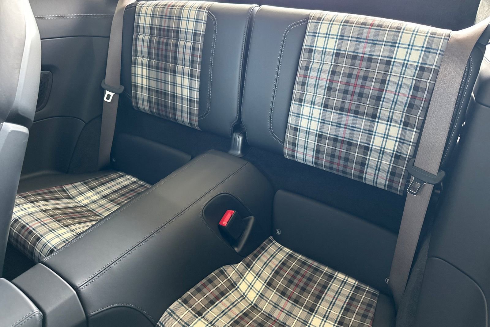 Used 2025 Porsche 911 Turbo image 15