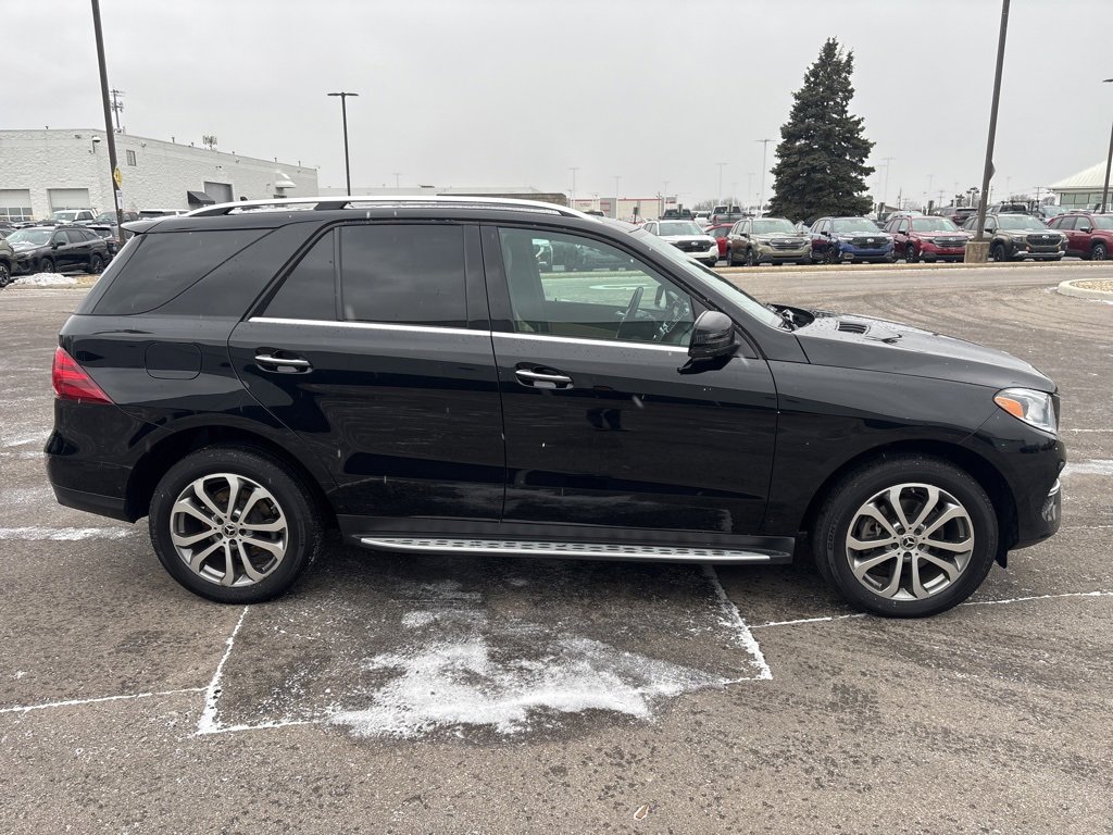 Used 2017 Mercedes-Benz GLE 350 4MATIC image 2