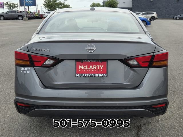 Used 2025 Nissan Altima 2.5 SV FWD image 6