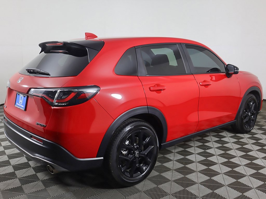 Used 2025 Honda HR-V Sport image 9