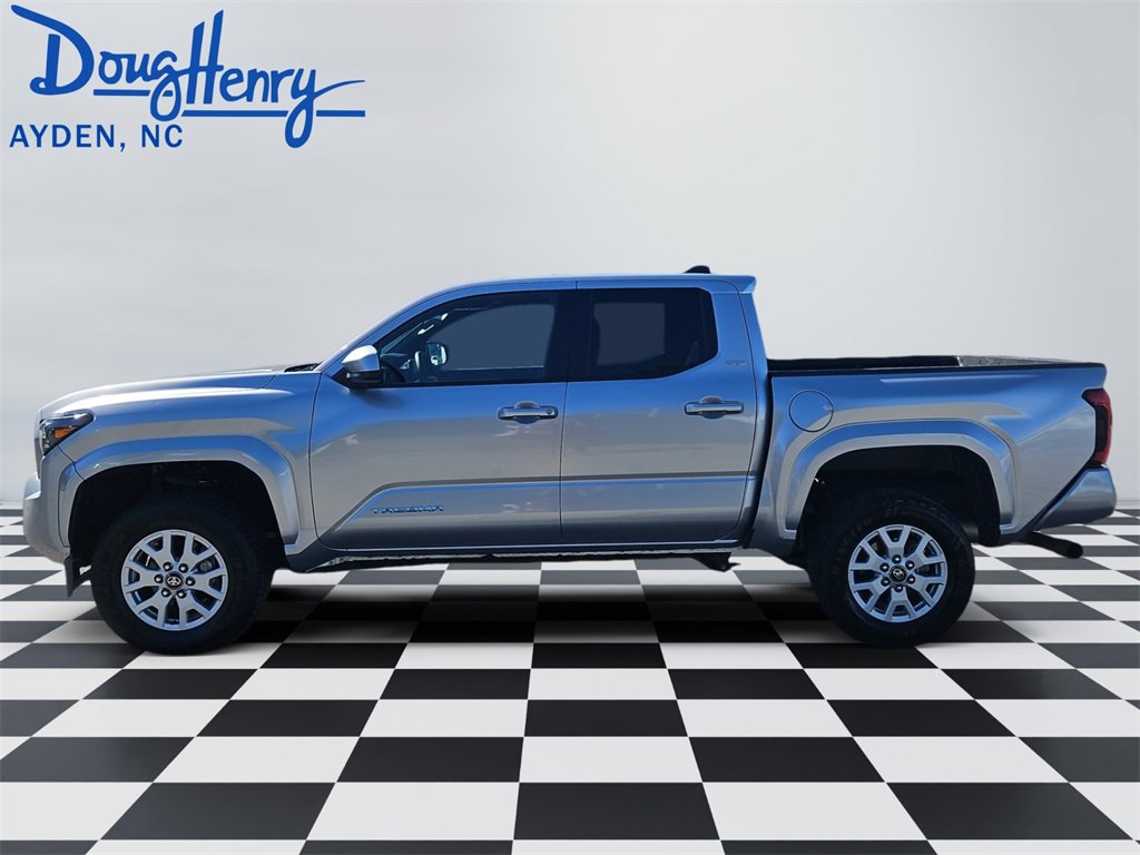 Used 2024 Toyota Tacoma TRD Sport image 2