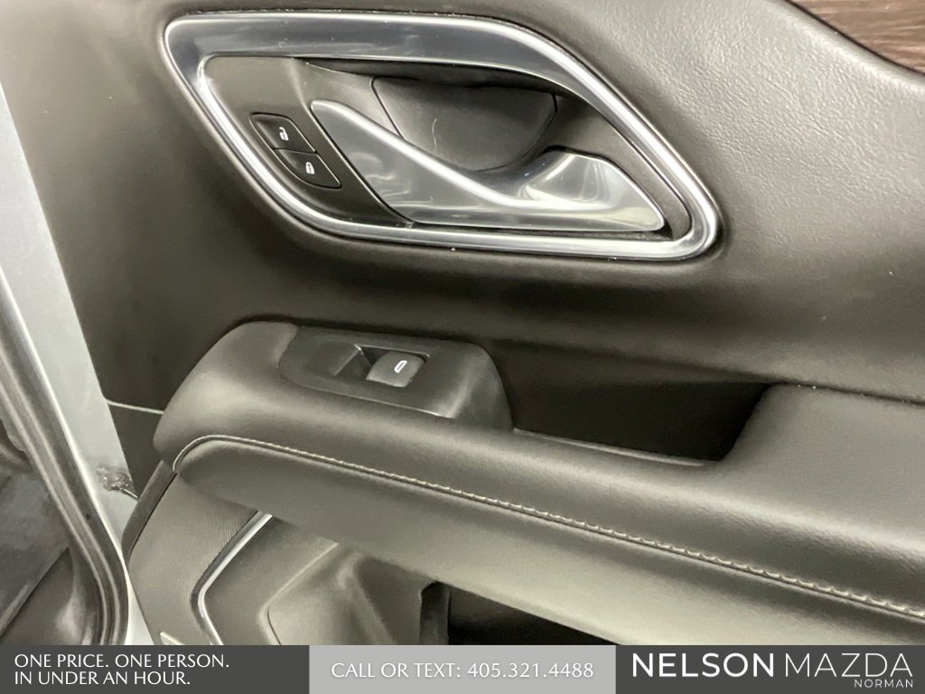 Used 2023 Chevrolet Suburban Z71 w/ Luxury Package image 23