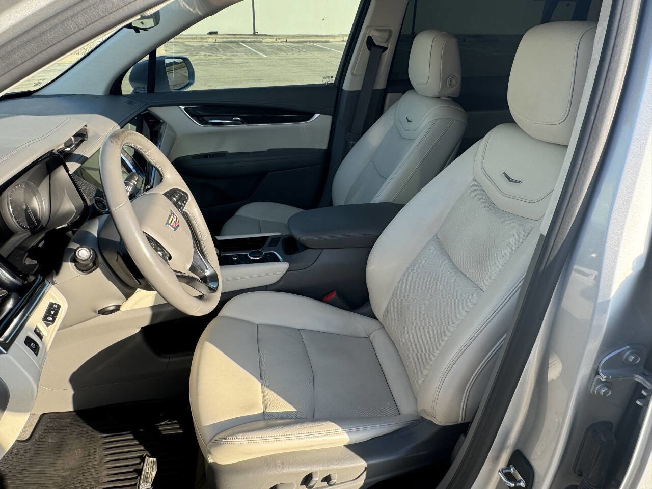 Used 2020 Cadillac XT6 Premium Luxury image 7