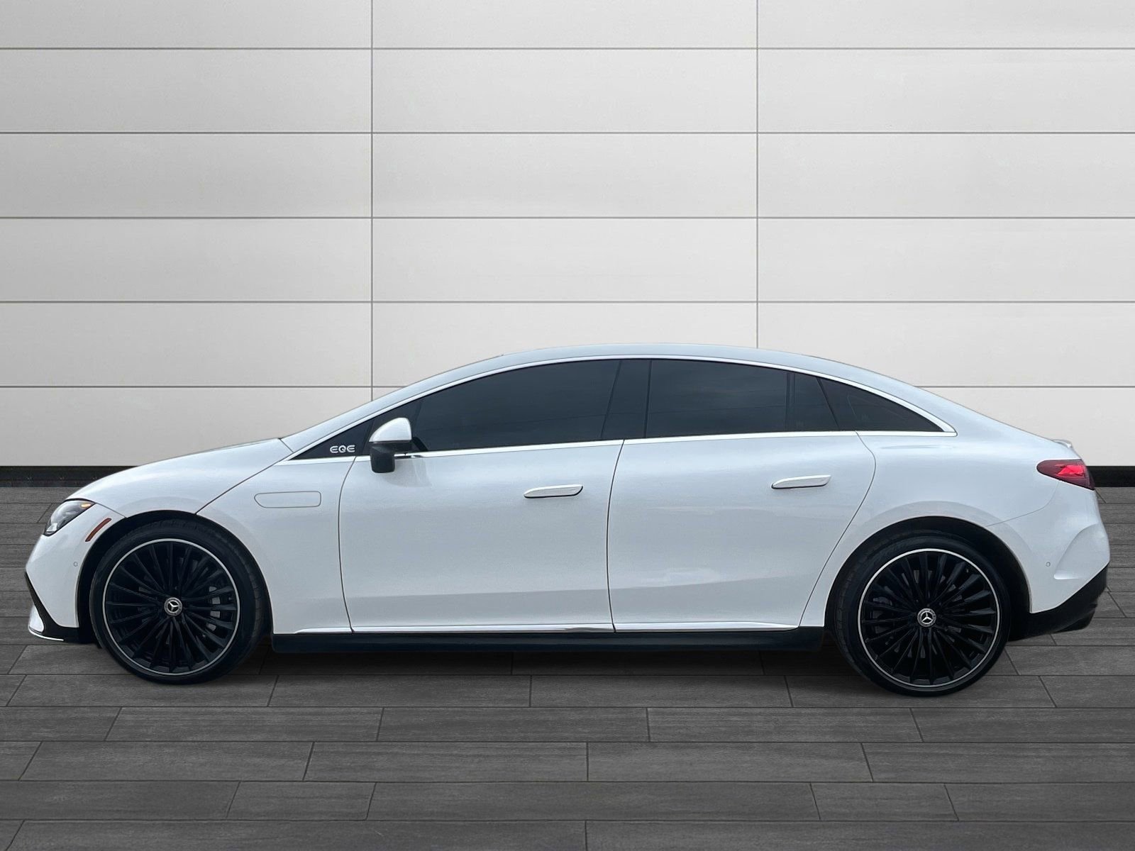 Certified 2023 Mercedes-Benz EQE 500 4MATIC Sedan image 5