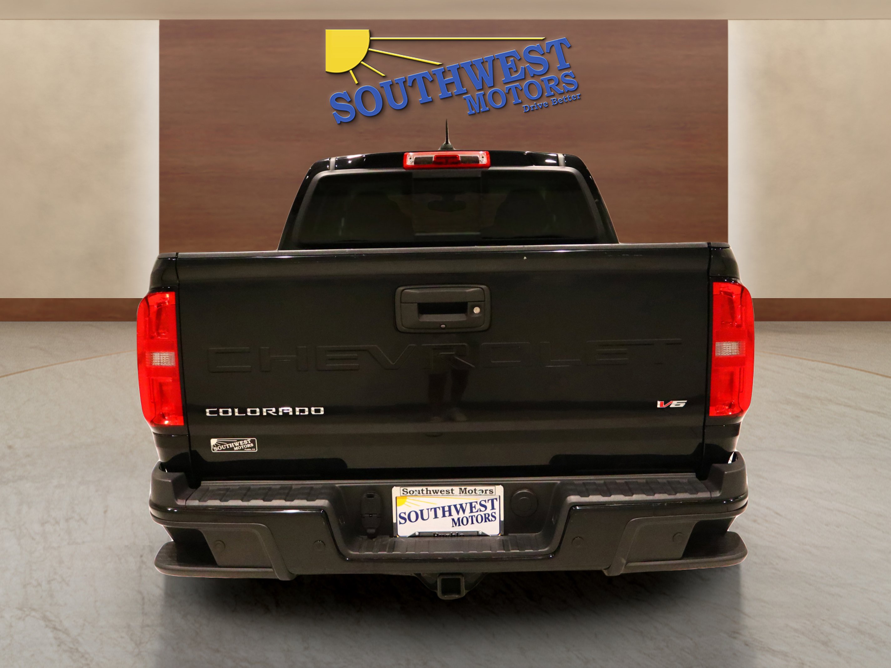 Used 2022 Chevrolet Colorado Z71 w/ Z71 Midnight Edition image 3