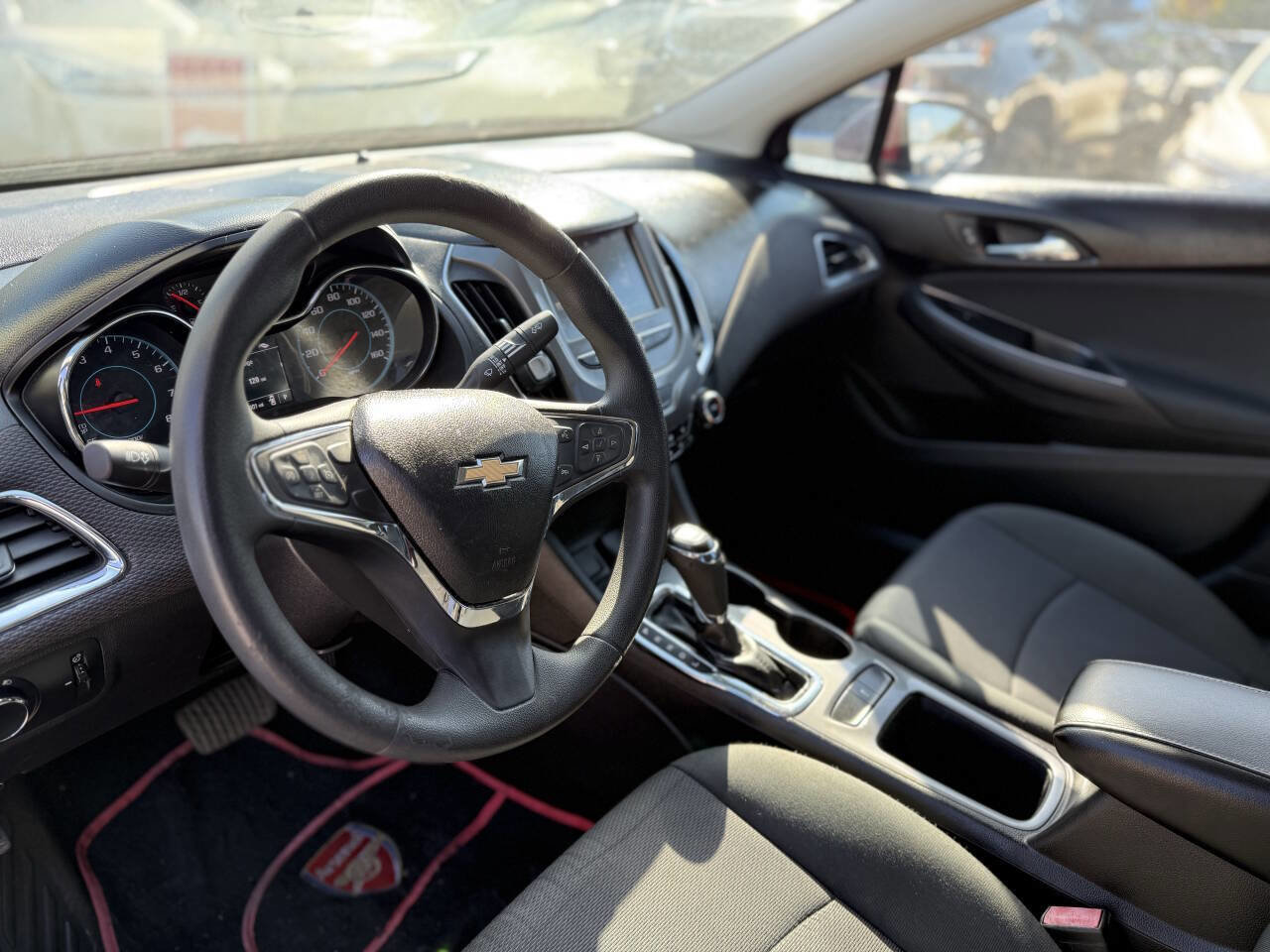 Used 2017 Chevrolet Cruze LT w/ Convenience Package image 13